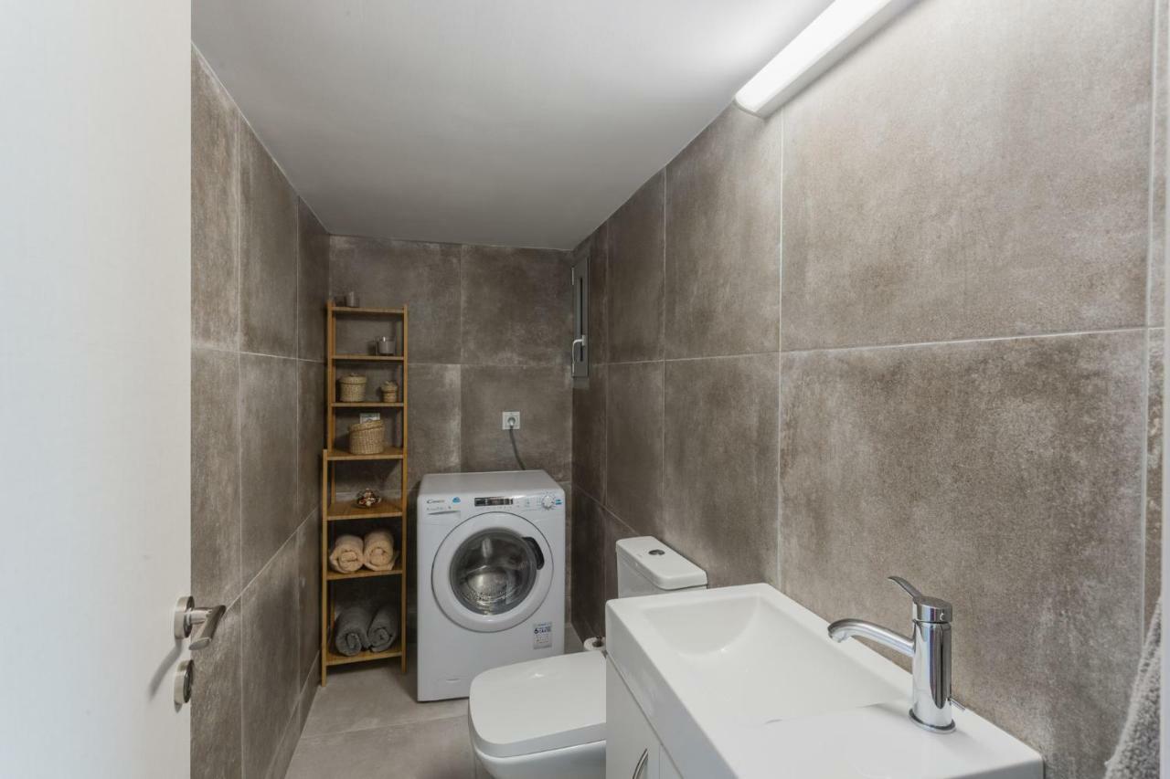 100M2 Luxury Apartment In The Heart Of Athens - Living Stone Emerald Bagian luar foto