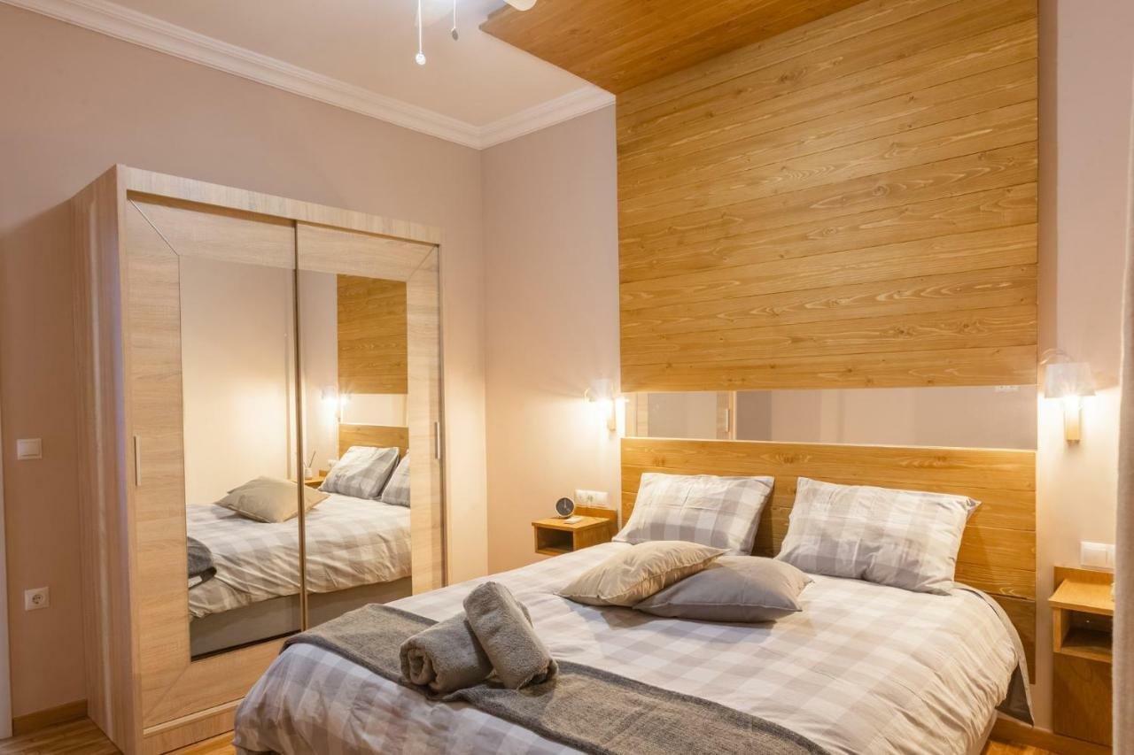 100M2 Luxury Apartment In The Heart Of Athens - Living Stone Emerald Bagian luar foto