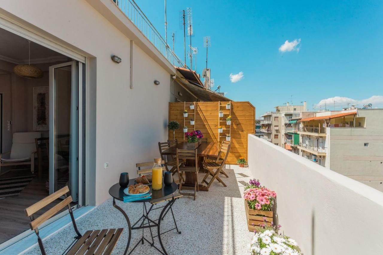 100M2 Luxury Apartment In The Heart Of Athens - Living Stone Emerald Bagian luar foto